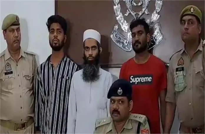Case like Love Jihad in UP used to implicate Hindu girls for religious conversion, police arrested 3 people